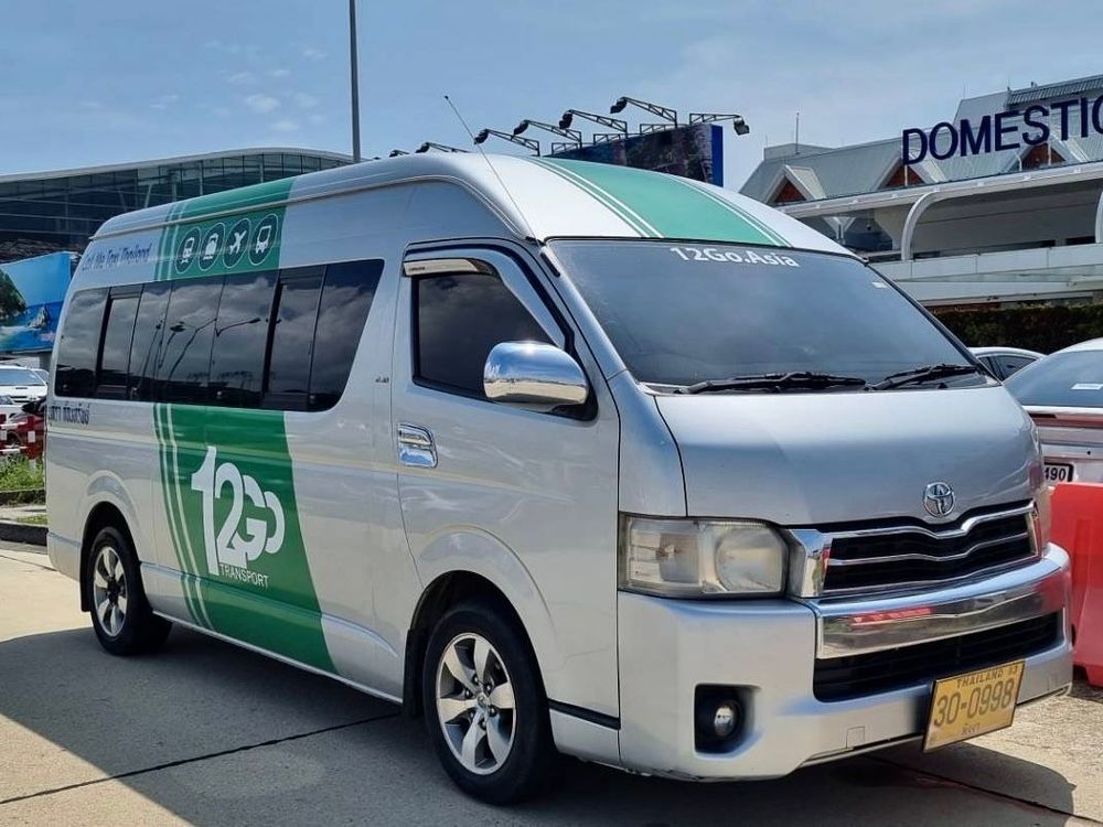 Minivan de Patong a Koh Phi Phi