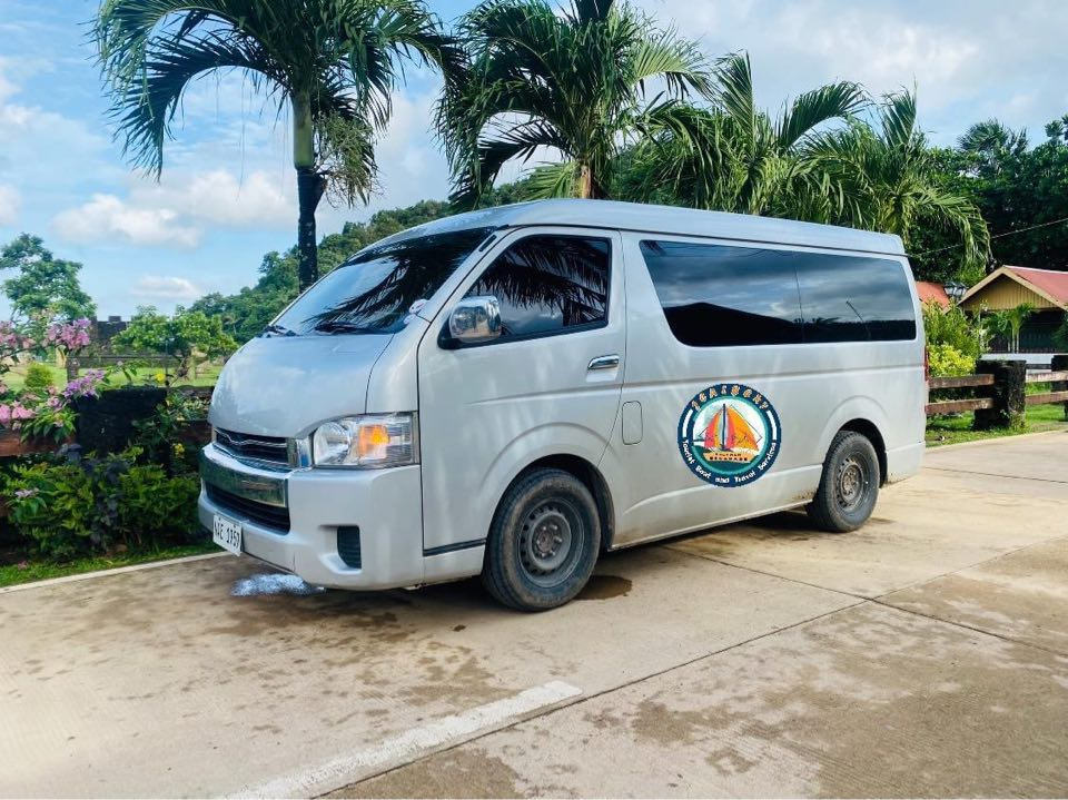 Furgoneta de El Nido a Puerto Princesa