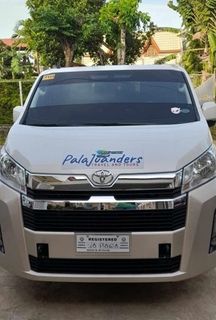 Palajuanders Travel and Tours Shared Van outside photo