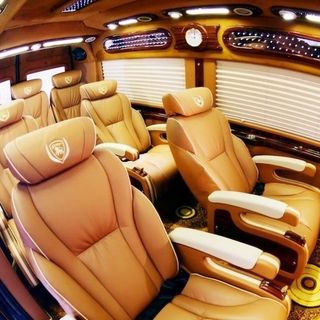Co To Limousine VIP-Class inside photo