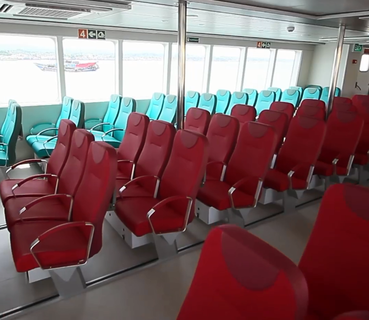 Grand Ferries Tourist Class 内部の写真