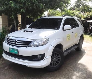 Andaman Taxis SUV 4pax outside photo