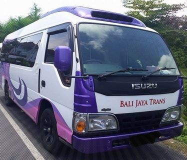 Bali Jaya Trans Tour and Travel VIP outside photo