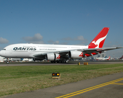 Qantas Airways Economy outside photo