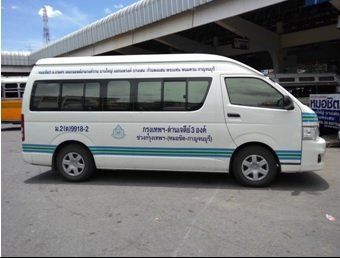 Thai Sriram Minivan fotografía exterior