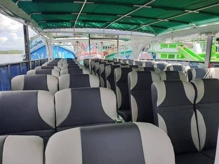 KoKut Express Taxi + Catamaran Inomhusfoto