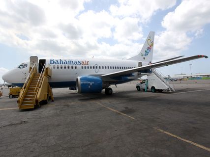 Bahamasair Economy 外部照片