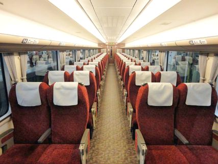 Express Train Standard Seat 內部照片