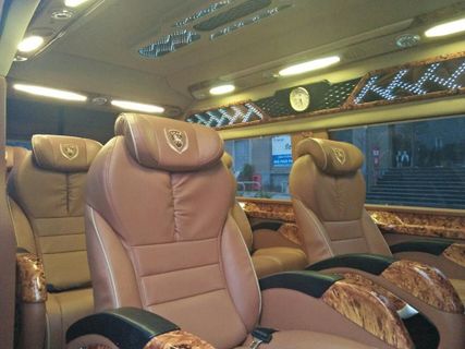 Daily Limousine VIP 9 Express 内部の写真