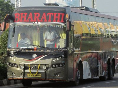 Bharathi Travels Non-AC Seater Utomhusfoto