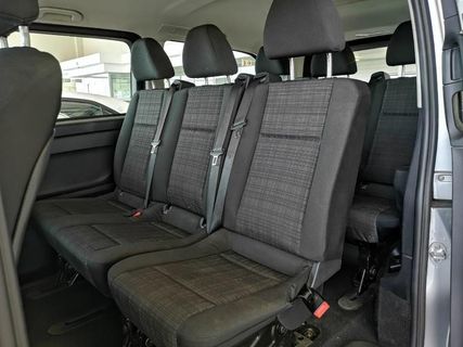Muano Tours Minivan 7pax Innenraum-Foto