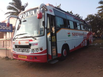 Shivam Travels Non-AC Seater Aussenfoto