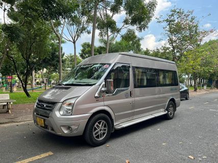 Ngan Linh Transport Minibus 13pax Utomhusfoto