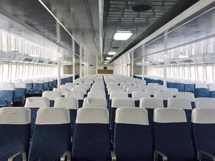 Royal Passenger Liner High Speed Ferry تصویر درون