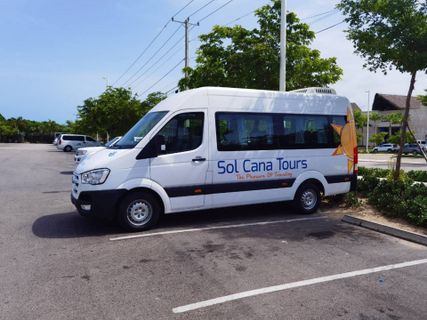 Sol Cana Tours Van 9pax outside photo