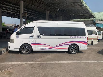 Lanta Transport Van + Van 户外照片