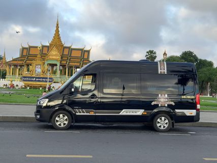 Thai Duong Limousine Toyota Air Bus outside photo