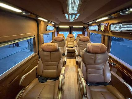 iVietnam Travel Limousine 9 fotografía interior
