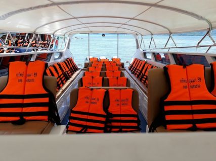 Baan Pun Travel Speedboat İçeri Fotoğrafı