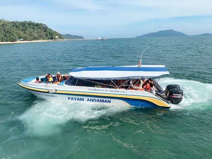 Tara Tour and Travel Bus + Song Taew + Speedboat outside photo