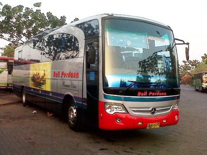 Bus Bali Perdana Express Zdjęcie z zewnątrz