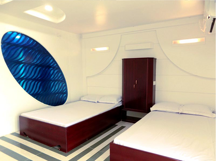 River Ferry Double bed room AC with attach bath Фото внутри