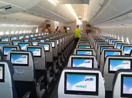 Evelop Airlines Economy didalam foto