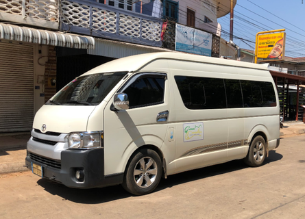 Green Paradise Sleeping Bus + Mini Van inside photo