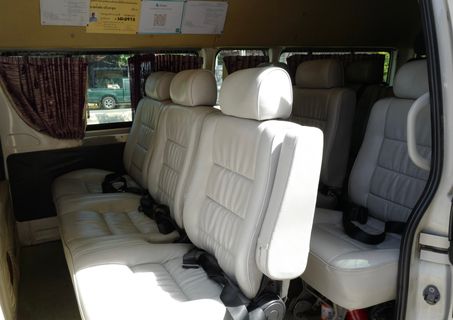 Paknam Pho Minibus Van binnenfoto