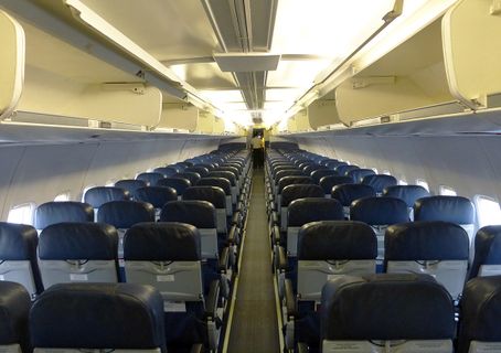 Avior Airlines Economy foto interna