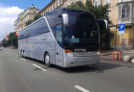 Hafet Tours Standard AC outside photo