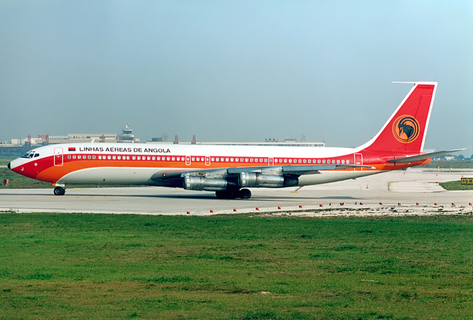 TAAG Angola Airlines Economy outside photo