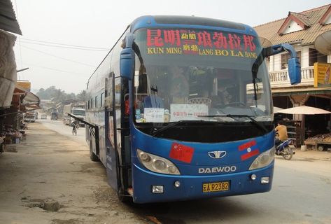 Naga Travel Express Utomhusfoto