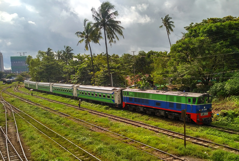 Myanmar Railways Upper Class außen