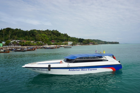 Seatran Phuket Minivan + Speed Boat 内部の写真