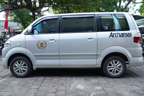 Arthamas Express Shared Van outside photo