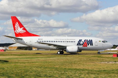 LAM Mozambique Airlines Economy 外観