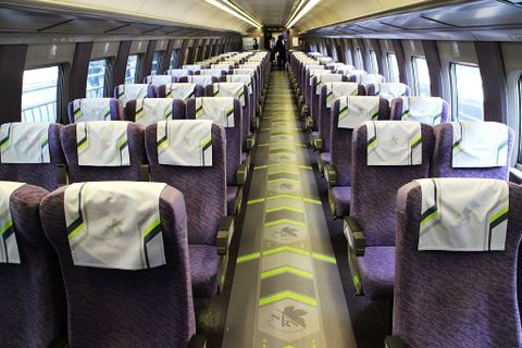 Shinkansen JR West Standard Class Unreserved Фото внутри