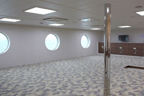 Sado Kisen Deck Space Photo intérieur