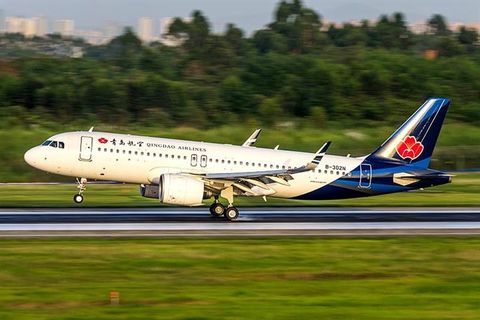 Qingdao Airlines Economy outside photo