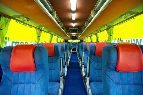 Gajraj Bus Non-AC Seater Innenraum-Foto