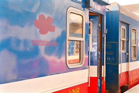 Violette Express Train VIP Sleeper 4x Aussenfoto