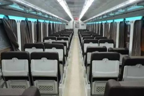 Egyptian Railways Second Class Special Express Фото внутри