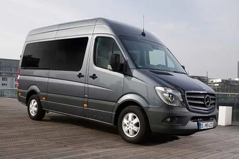 SunDog Transportation and Tour Minivan 外観