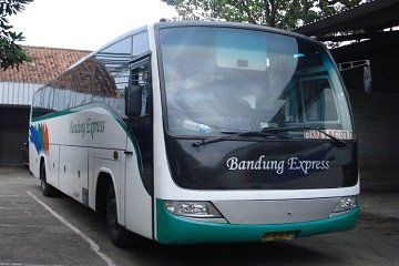 Bandung Express Bungurasih Express 外観