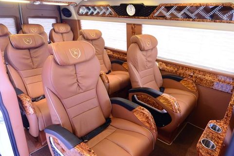 Trang An Limousine VIP Minibus fotografía interior