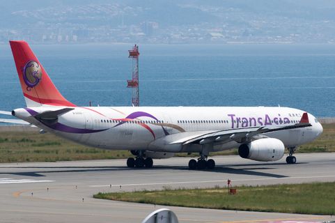 Transasia Airways Economy عکس از خارج