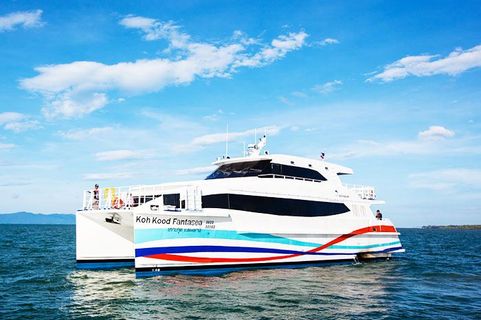 Boonsiri High Speed Ferries Ferry + Catamaran Inomhusfoto