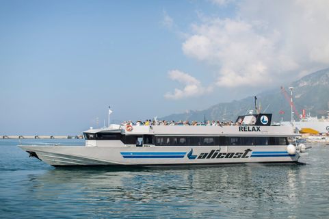 Alicost High Speed Ferry outside photo