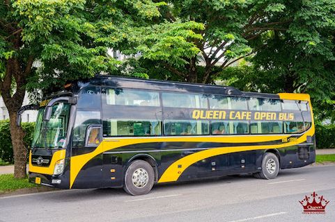 Queen Cafe Bus Limousine Aussenfoto